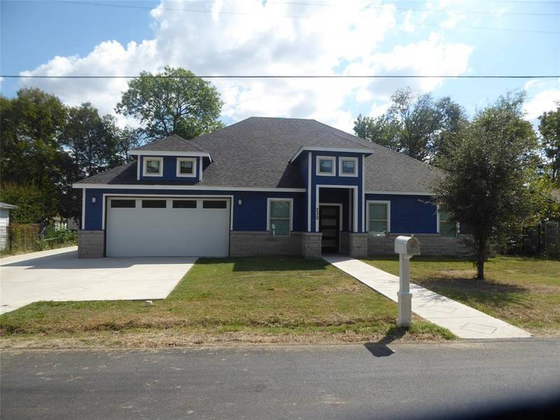 230 3rd Street, Wilmer, TX 75172