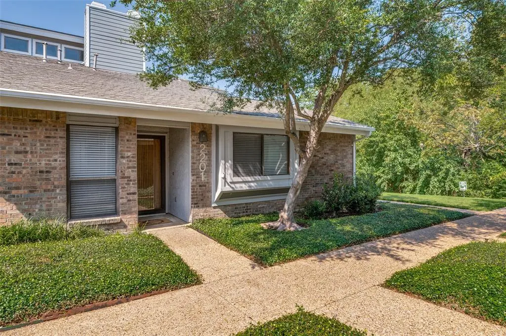 Dallas, TX 75252,17490 Meandering Way #2201