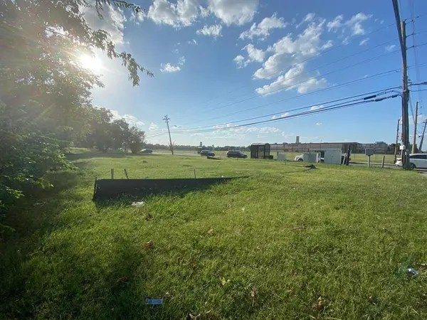 Dallas, TX 75217,451 N Jim Miller Road