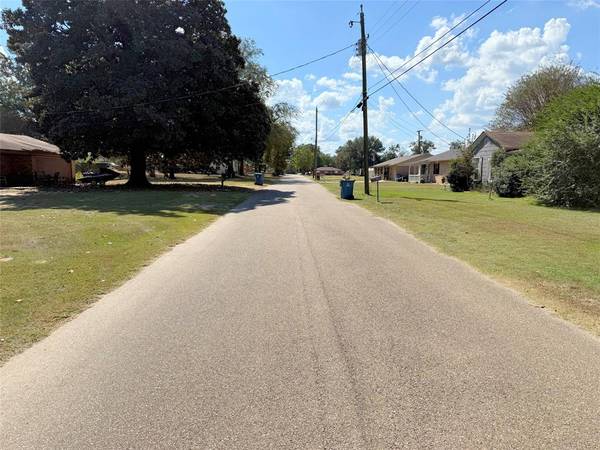 Winnsboro, TX 75494,507 Live Oak Lot 10