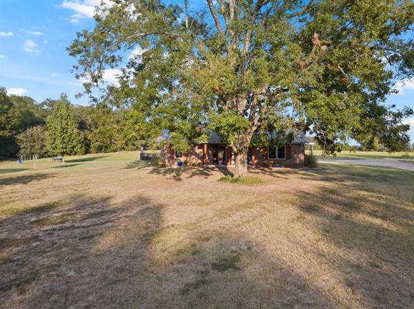 Bogata, TX 75417,1663 County Road 1405
