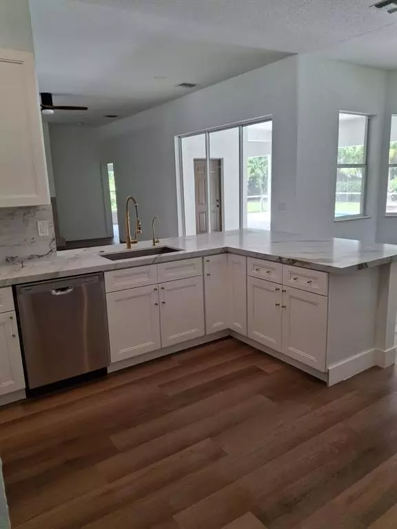 Loxahatchee, FL 33470,16153 72nd Rd