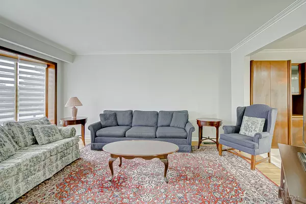 Toronto W04, ON M6M 4X4,19 Martini DR