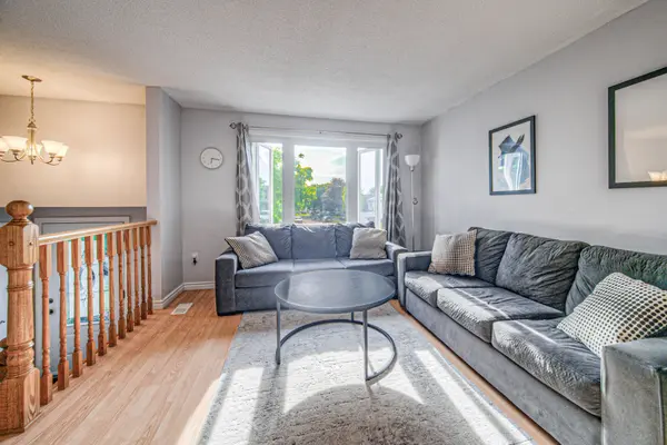 Cambridge, ON N1R 7W7,735 Elgin ST N