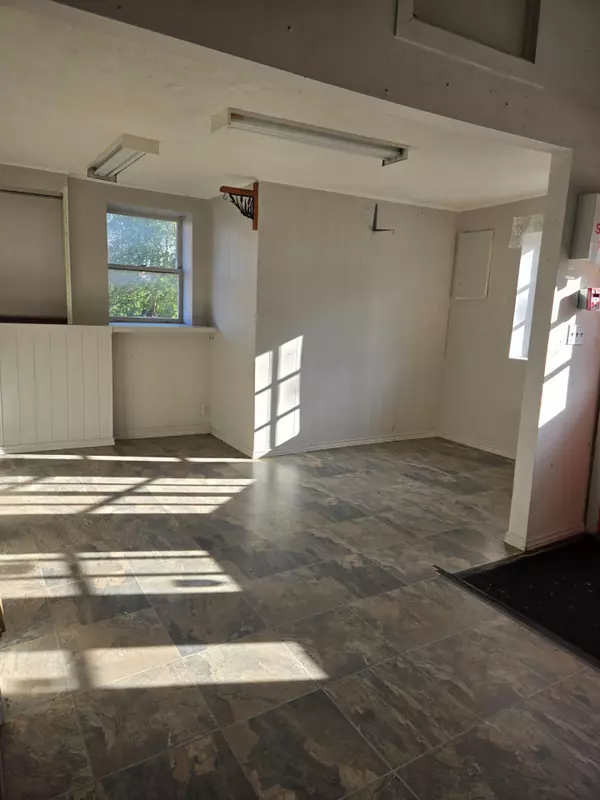 Bracebridge, ON P1L 2B2,75 Manitoba ST