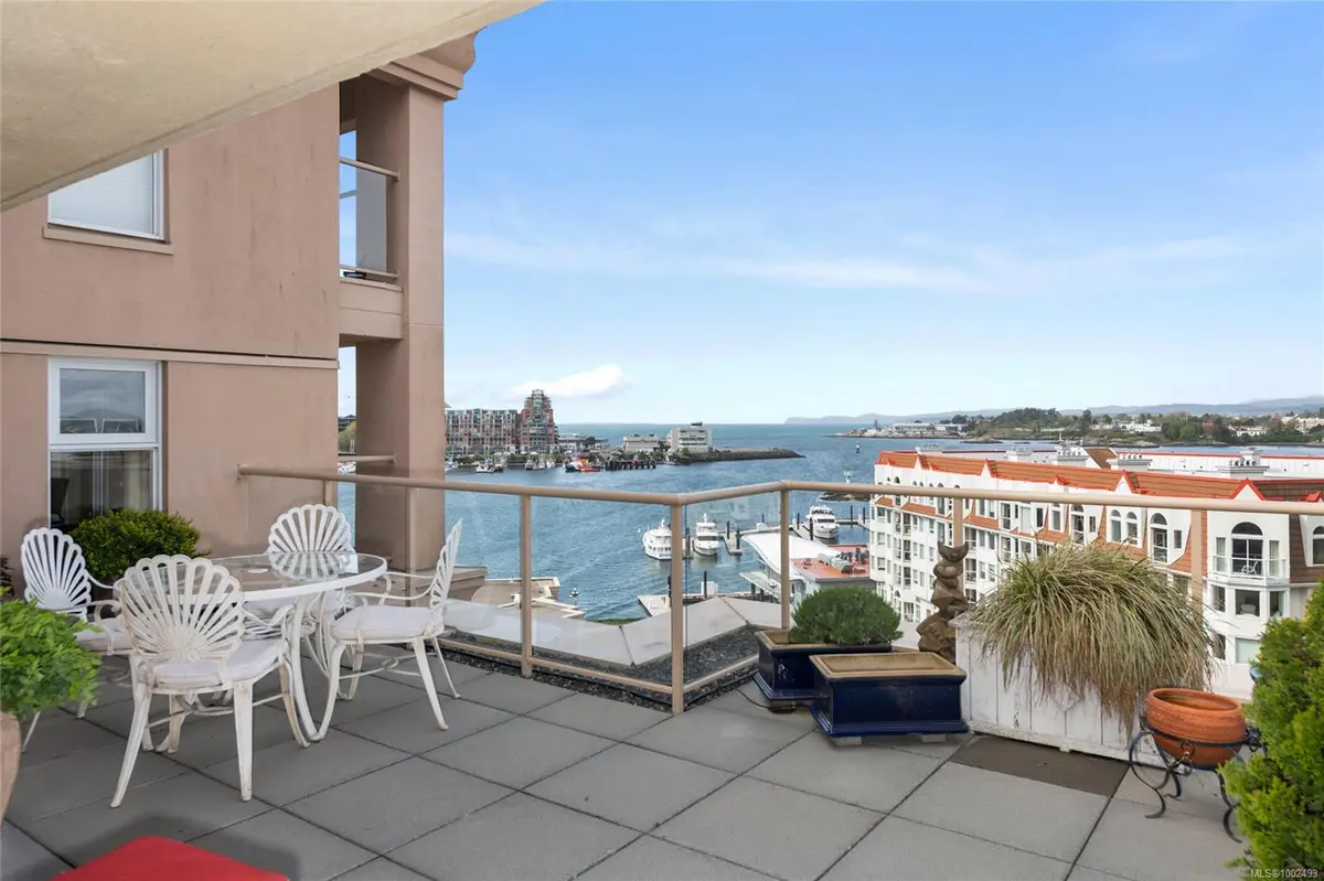 Victoria, BC V9A 7M5,75 Songhees Rd #701