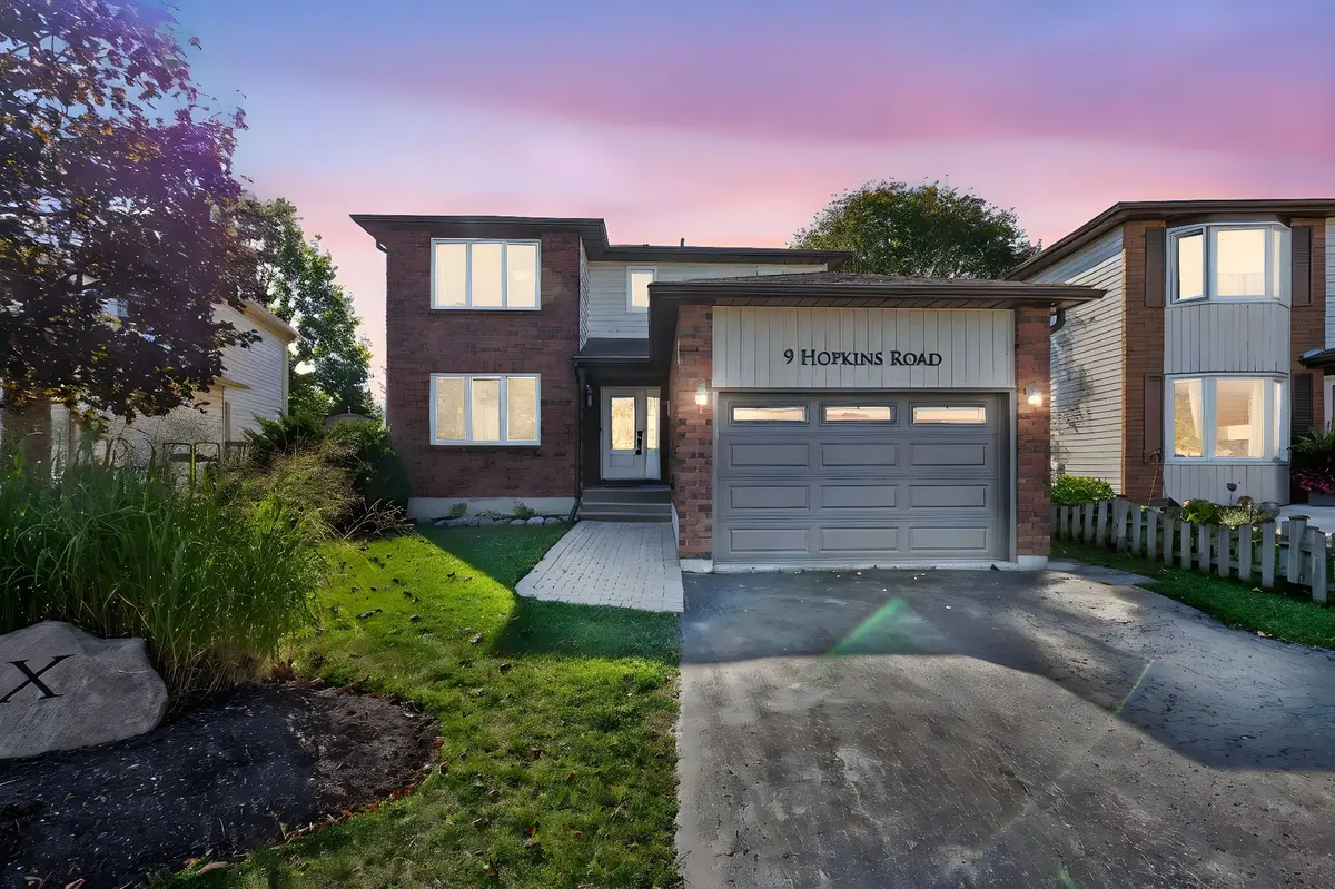 Barrie, ON L4M 5X8,9 Hopkins RD