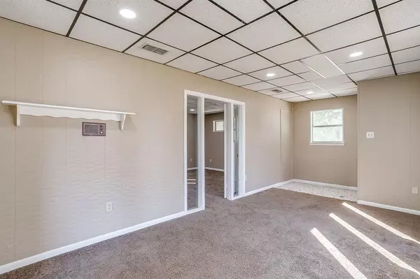 Burleson, TX 76028,1060 S Burleson Boulevard