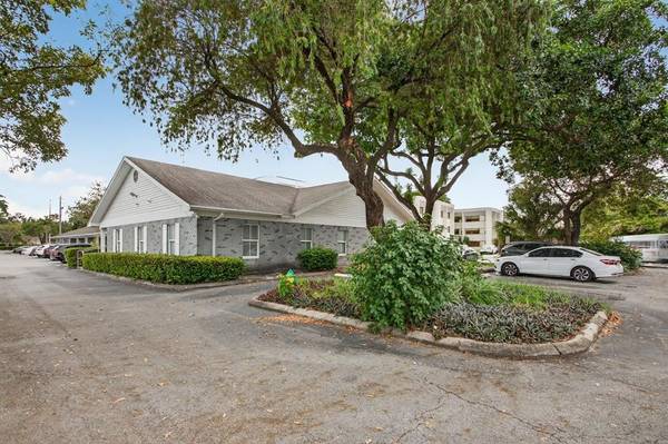 Tamarac, FL 33319,7471 W Oakland Park Blvd