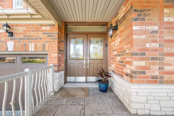 Mississauga, ON L5M 6J5,5871 Long Valley RD E