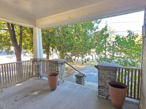 Prince Edward County, ON K0K 2T0,42 Main ST