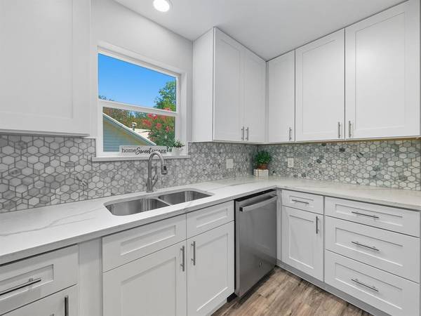 404 Water Street,  Whitesboro,  TX 76273