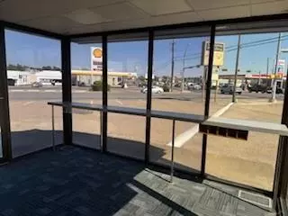 Cleburne, TX 76033,1500 W Henderson Street