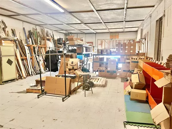 Wolfe City, TX 75496,109 W Main Street