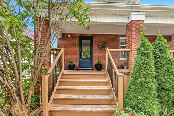 695 Hortop ST, Oshawa, ON L1G 4N7