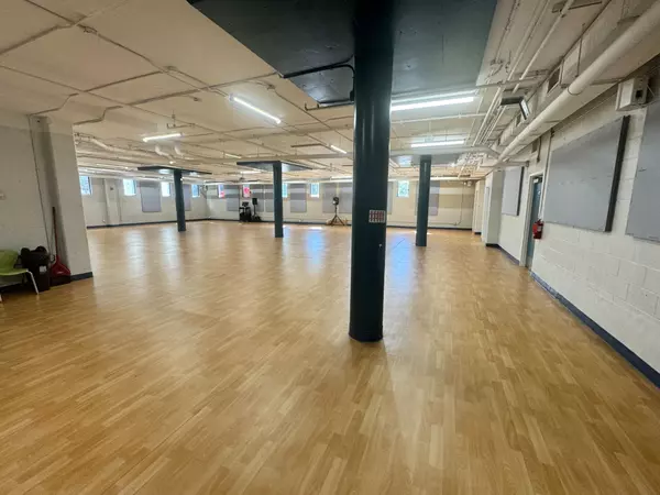 Burlington, ON L7N 2R5,3430 Fairview ST #BL