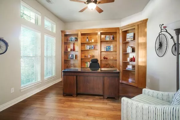 Fort Worth, TX 76112,5848 River Meadows Place