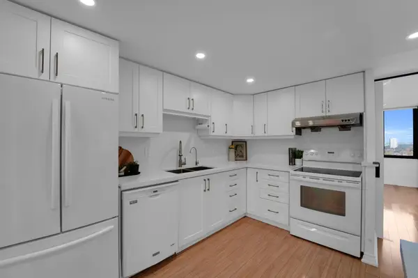 2350 Bridletowne CIR #1811, Toronto E05, ON M1W 3E6