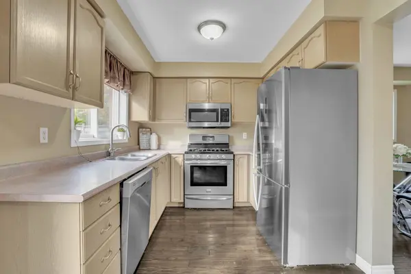 Barrie, ON L4N 8B9,130 Pickett CRES