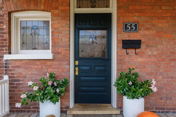 Collingwood, ON L9Y 3L8,55 Robinson ST