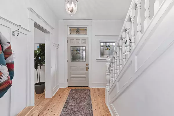 Collingwood, ON L9Y 3L8,55 Robinson ST