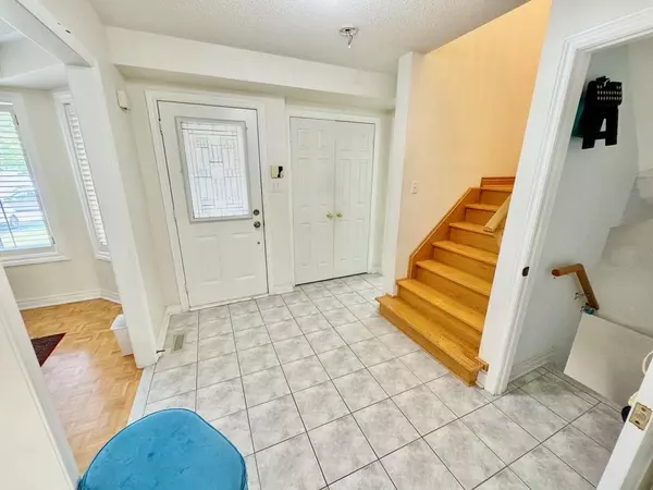 Mississauga, ON L4Z 3Y5,533 Leatherleaf DR