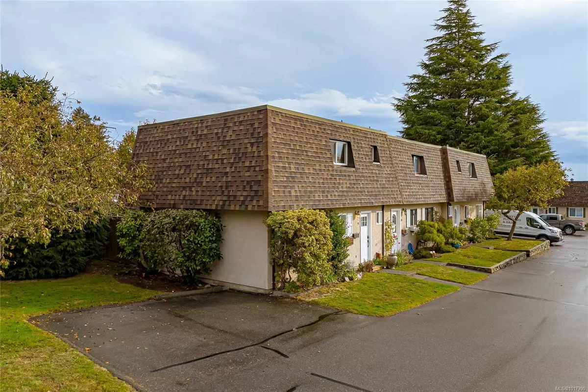 Central Saanich, BC V8M 1L9,7675 East Saanich Rd #9