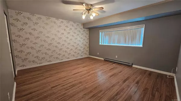 Campbell River, BC V9W 5Z6,450 Cormorant Rd