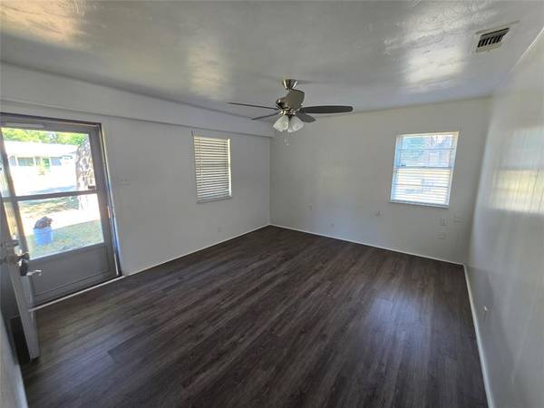 Arlington, TX 76013,1806 Friar Tuck Drive