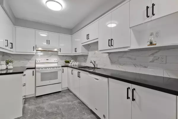 Mississauga, ON L5L 2A9,3339 Council Ring RD #7