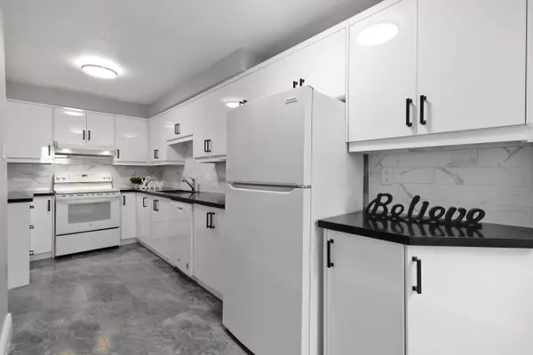 Mississauga, ON L5L 2A9,3339 Council Ring RD #7