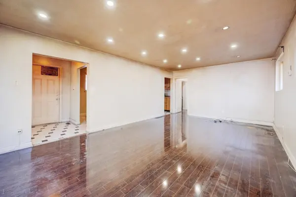 7270 Topping RD, Mississauga, ON L4T 2Y5