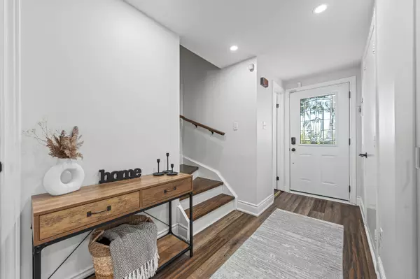 Cambridge, ON N1R 7Z2,64 Glenbrook CRES