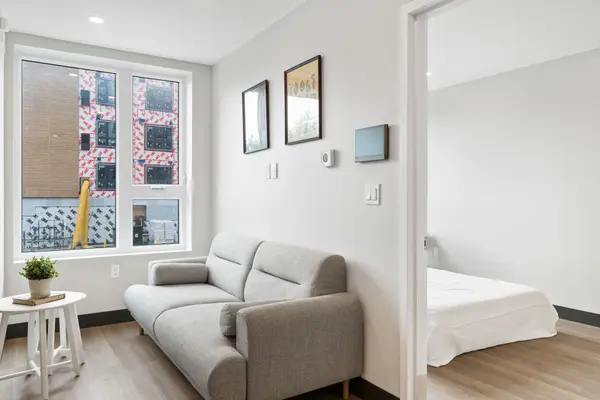 Welland, ON L3C 0L1,695 Niagara ST #216