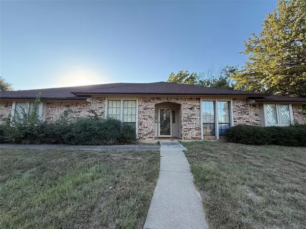 Southlake, TX 76092,1920 Fox Hollow Circle