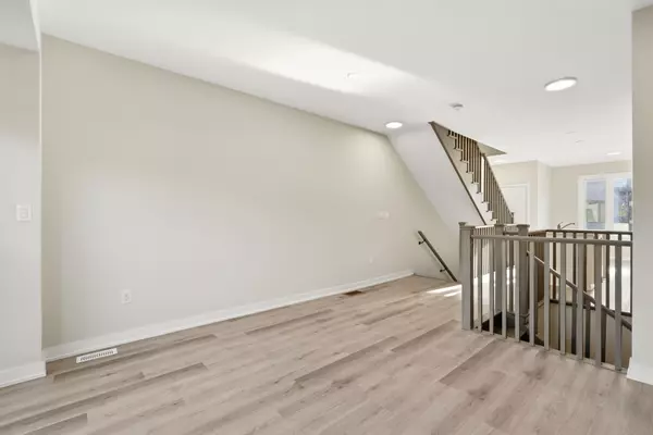 Collingwood, ON L9Y 5T1,78 Winters CRES