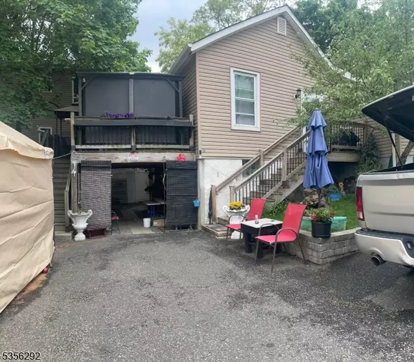 73 Garret St, Paterson City, NJ 07501