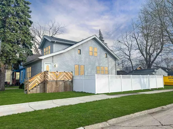 MI 48602,1421 Mackinaw ST