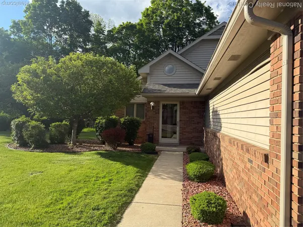 Wayne, MI 48184,3052 RIVERS EDGE DR