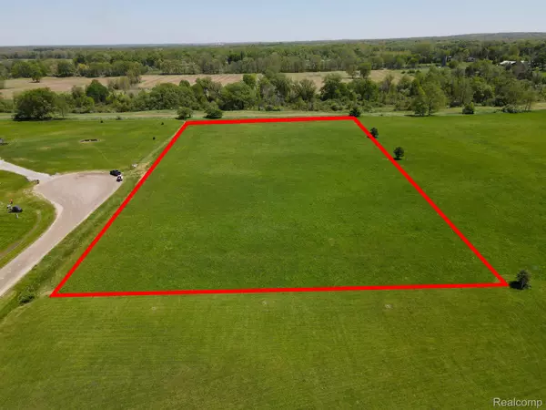 Metamora, MI 48455,0 E BROOK CT