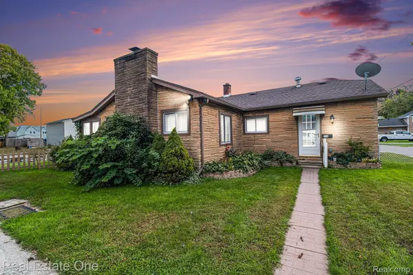 Algonac, MI 48001,138 Island CT