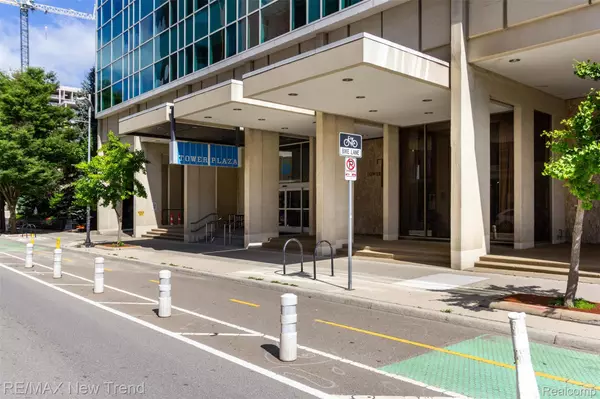 Ann Arbor, MI 48104,555 E WILLIAM ST #7G