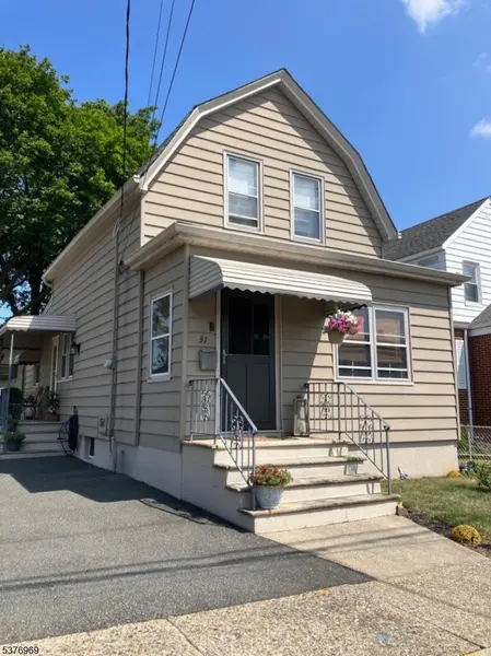 29 Miller Ave, Elmwood Park Boro, NJ 07407