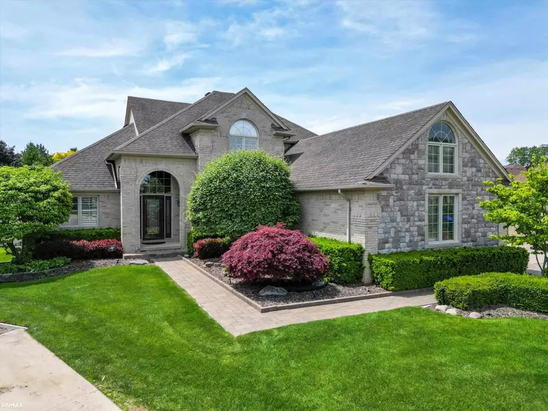 47091 Chippenham CT, Shelby Twp, MI 48315