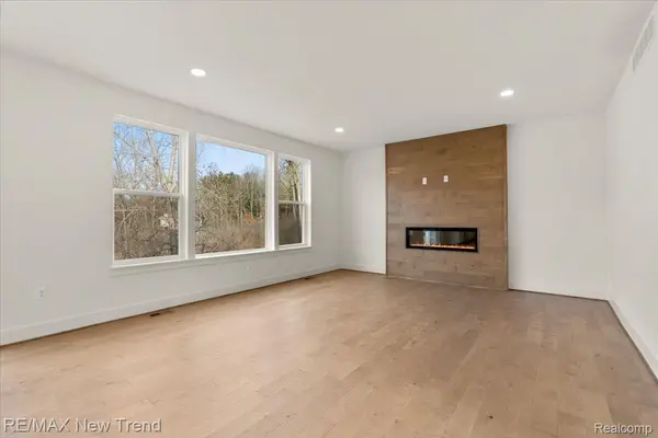 Clarkston, MI 48346,6515 CAMBRIDGE CIR