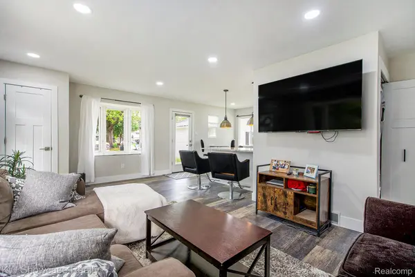 West Bloomfield, MI 48324,1701 MARYLESTONE DR