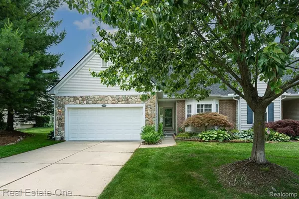 Auburn Hills, MI 48326,3529 Grove LN