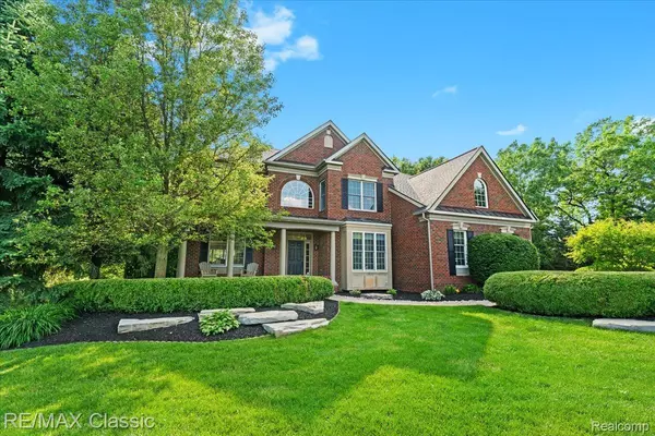 Milford, MI 48380,1924 Scenic DR