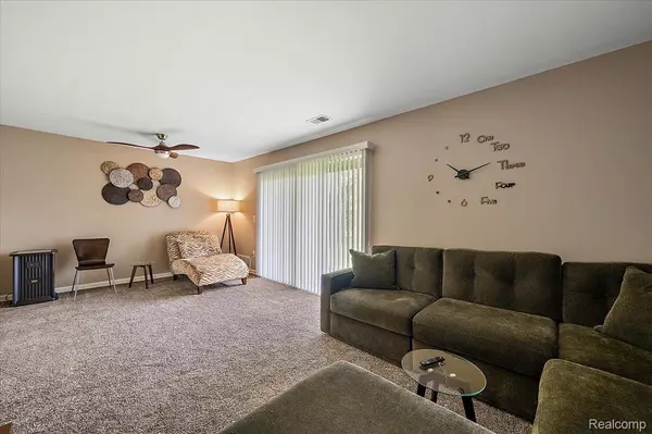 Livonia, MI 48152,33847 Pondview CIR