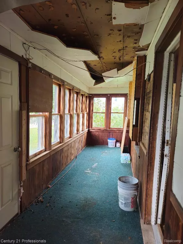 Wayne, MI 48184,4428 Elizabeth ST